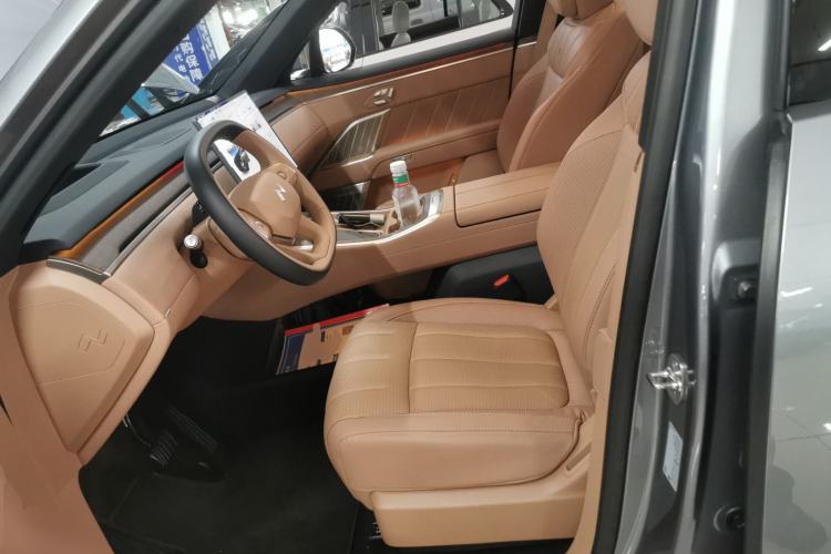 Used ONVO Luxeed L90 2025 Model—Max Six-Seater Version Left Front Seat