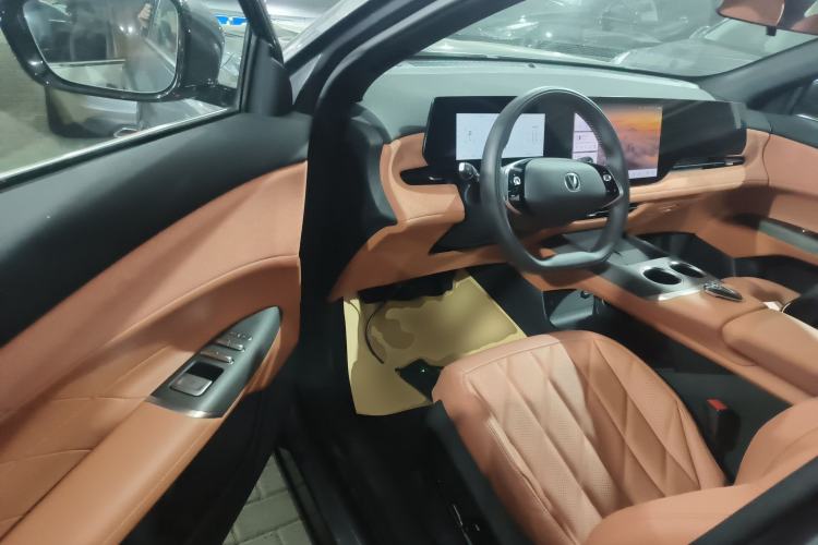 Used CHANGAN CS75 PLUS 2025 4th Generation 1.5T New Blue Whale Smart Luxury Edition Driver Seat