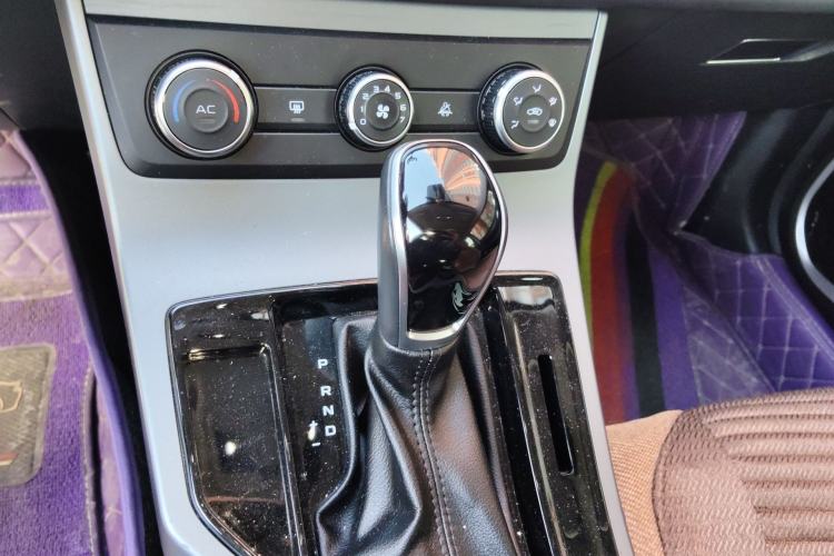 Used Geely Auto Emgrand 2021 UP 1.5L CVT Comfort Model Gear Lever