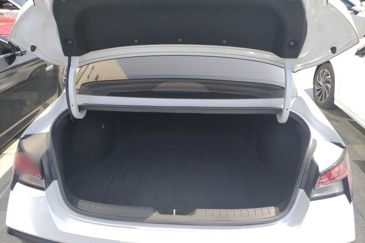 Used Hyundai Elantra 2023 1.5L CVT LUX Prestige Edition