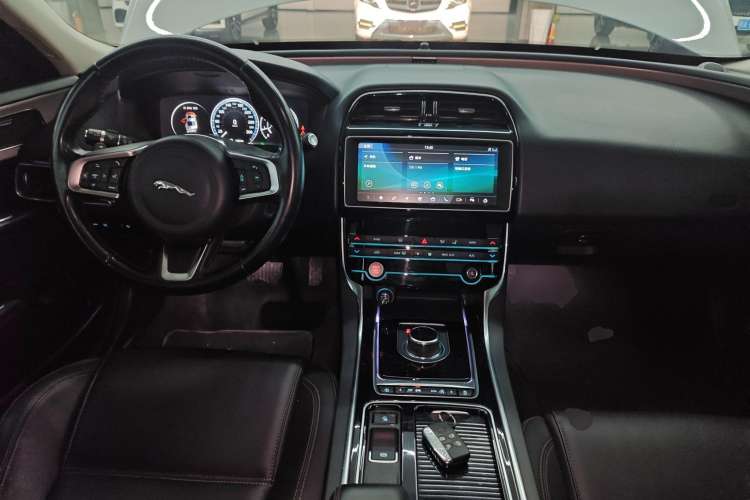 Used Jaguar XEL 2019 2.0T 200 PS Deluxe Edition