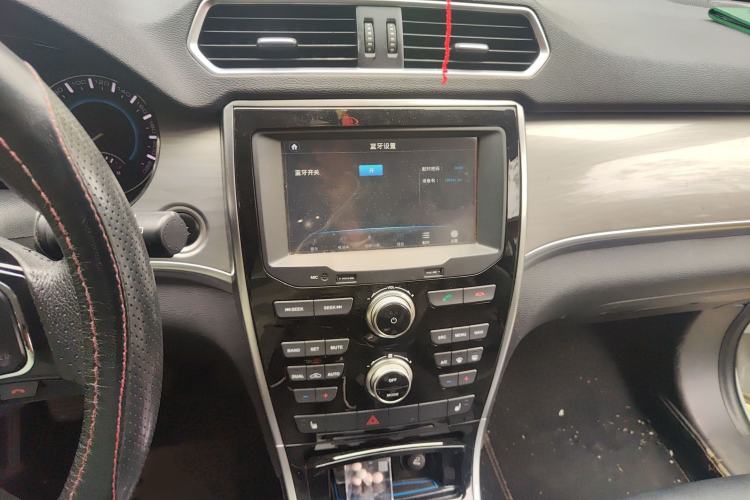 Used Haval H2 2014 1.5T Manual Two-Wheel Drive Prestige Edition
