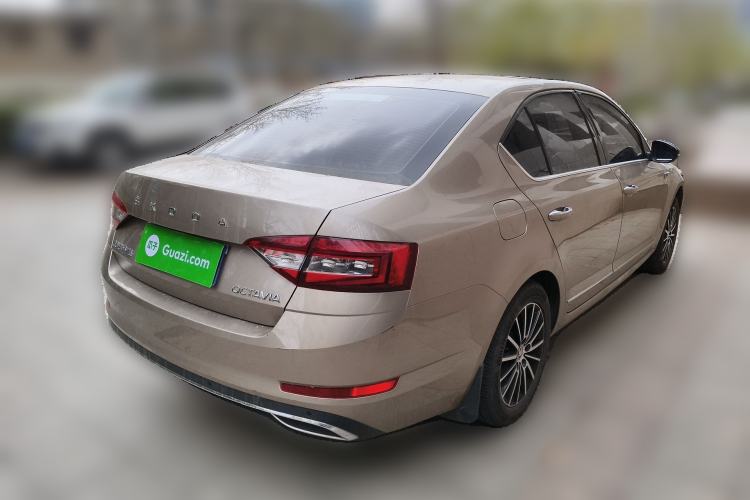 Used Skoda Octavia 2019 1.5L Automatic Smart Drive Luxury Edition China V Standard Rear Right 45 Deg