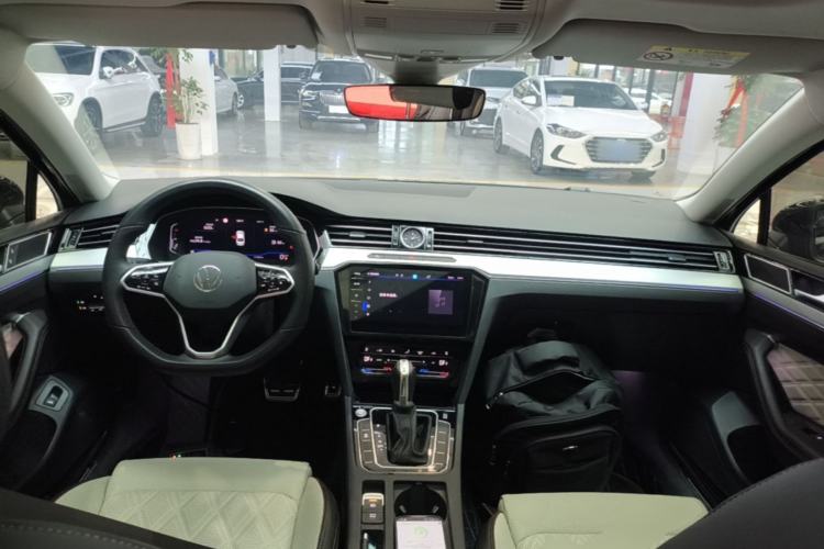 Used Volkswagen Magotan 2023 2 Million Units Commemorative Edition 330TSI DSG Luxury Version
