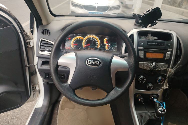 Used BYD F3 2015 Energy-Saving Edition 1.5L Manual Luxury Model