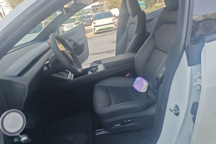 Used Tesla Model Y 2026 Rear-Drive Model
