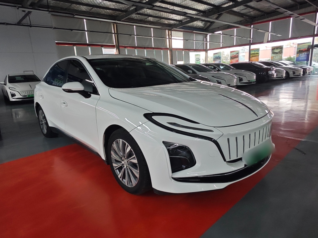 Hongqi E-QM5 2024 450km Range Commuter Version — снимка 3