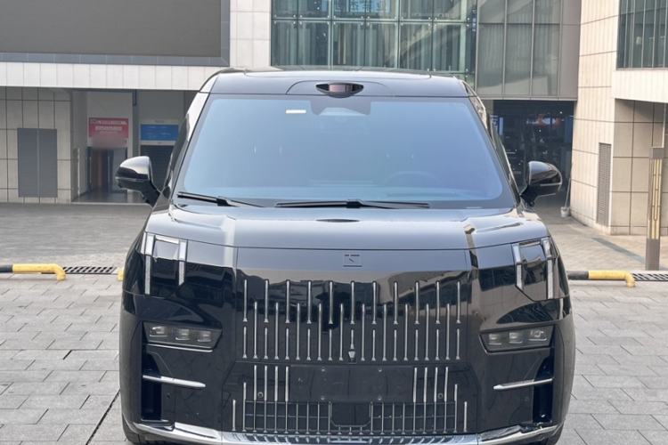 Used Zeekr 009 2024 7-Seater Walk-Through Version Four-Wheel Drive 108 kWh