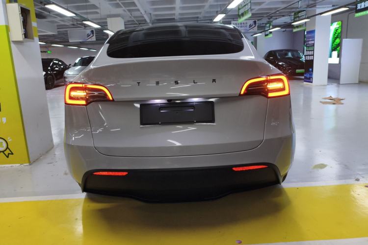 Used Tesla Model Y 2024 Rear-Wheel-Drive Version
