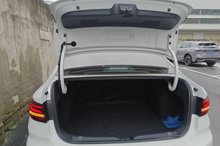 Used Volkswagen Lavida 2024 1.5L Automatic DeYi Edition Trunk