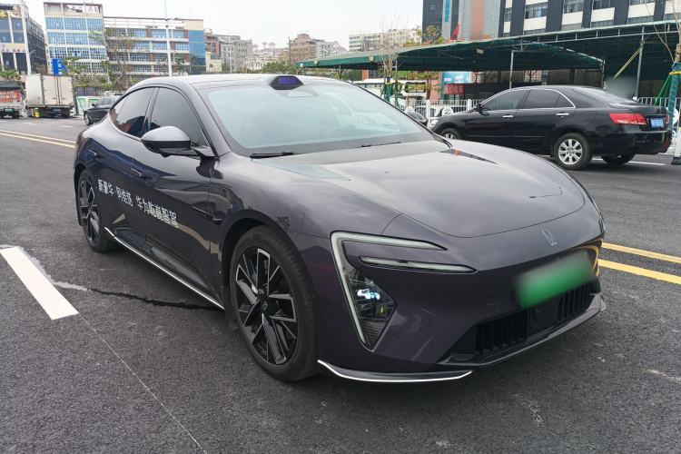 Used Avatr 06 2025 Ultra Pure Electric Edition Exterior 1