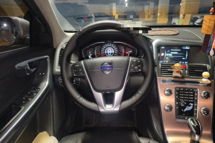 Used Volvo XC60 2015 T5 Smart Upgrade Model Steering Wheel