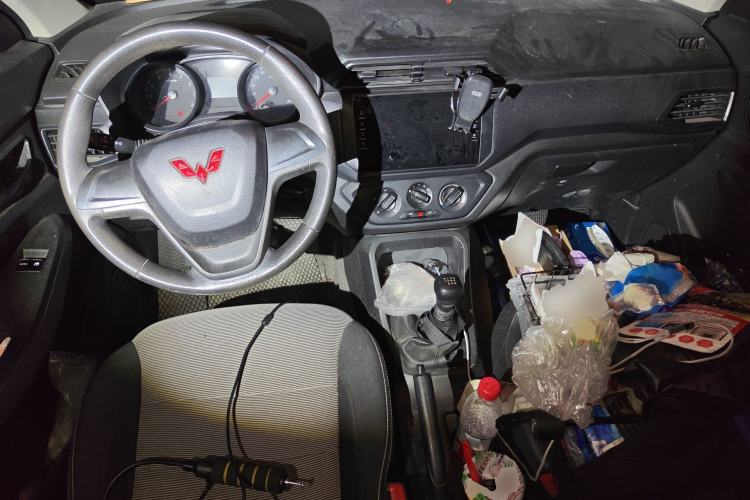 Used Wuling Hongguang 2021 1.5L S Base Version LAR Center Console