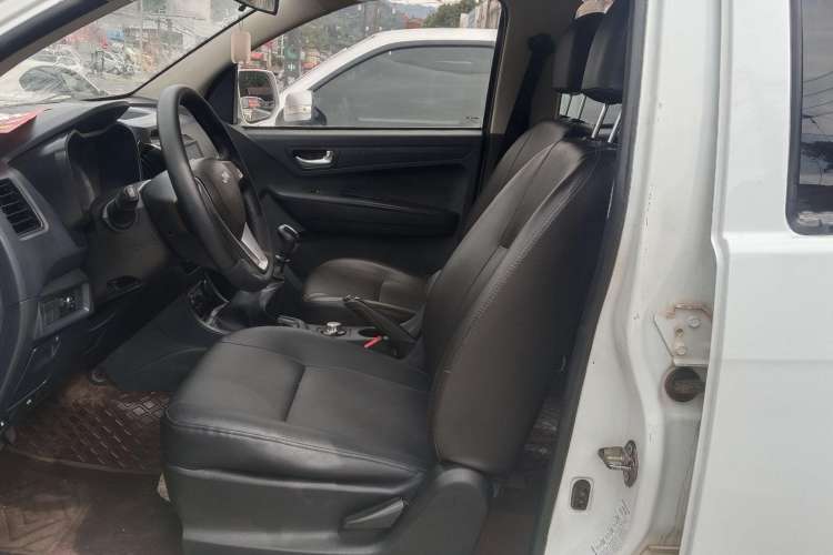 Used Isuzu JLM 2018 2.5T Two-Wheel Drive Diesel Luxury Version with Extended Cargo Bed JE4D25Q5A