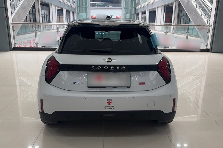 Used MINI Electric MINI COOPER 2025 Model Facelift 466km COOPER E Classic Style
