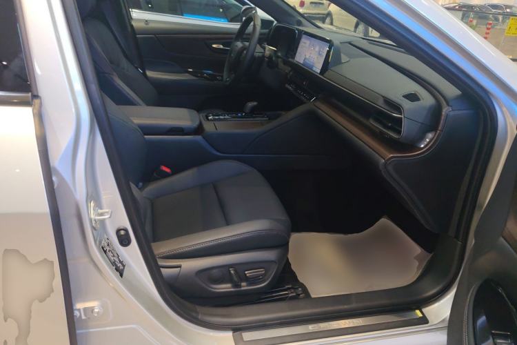Used Toyota Crown 2024 2.5L Ultimate Edition