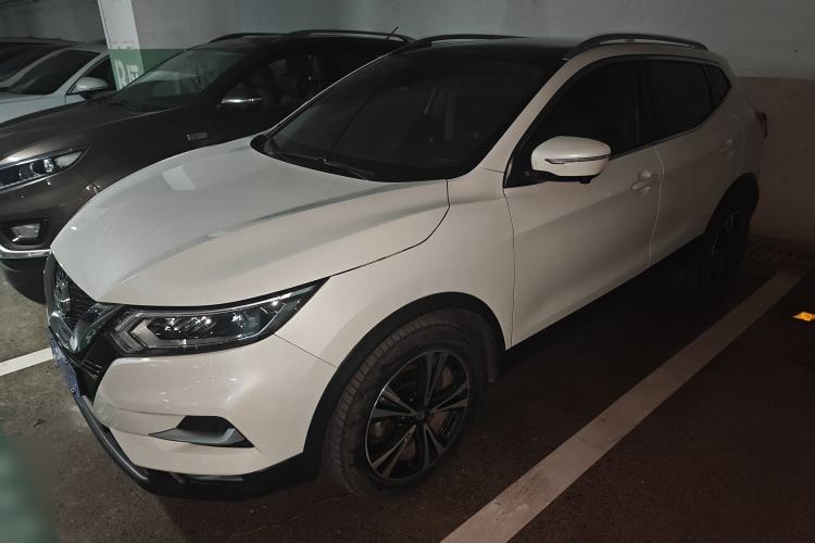 Used Nissan Qashqai 2022 2.0L CVT XV Premier Luxury Edition Exterior 2
