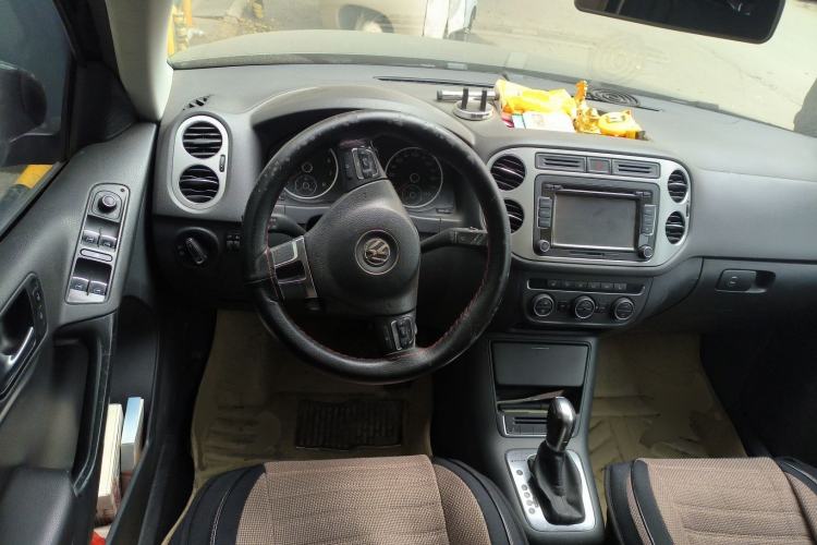 Used Volkswagen Tiguan 2013 2.0 TSI Automatic All-Wheel Drive Luxury Edition Steering Wheel