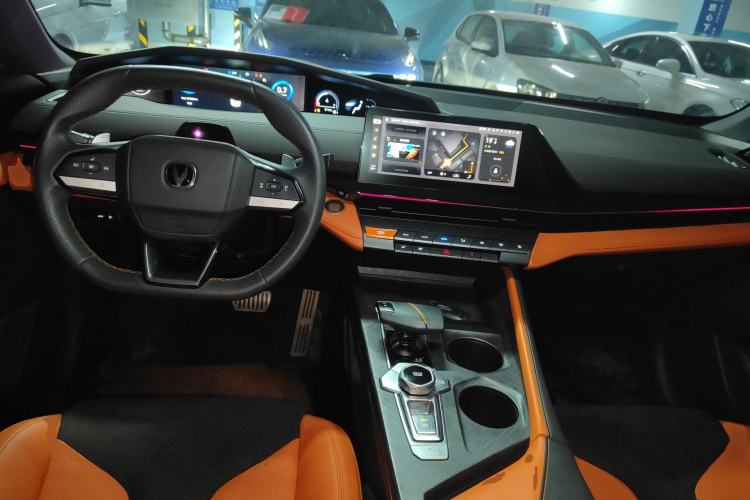 Used CHANGAN UNI-V 2023 1.5T Sport Edition Center Console