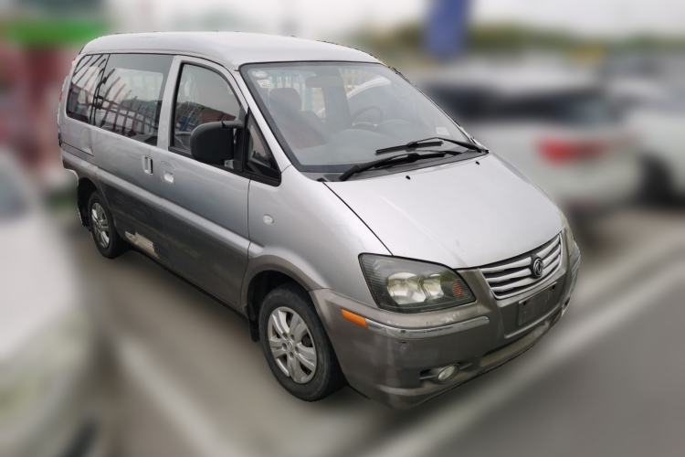 Used FORTHING Lingzhi 2013 V3 1.5L 7-Seater Standard Model II Front Right 45 Deg