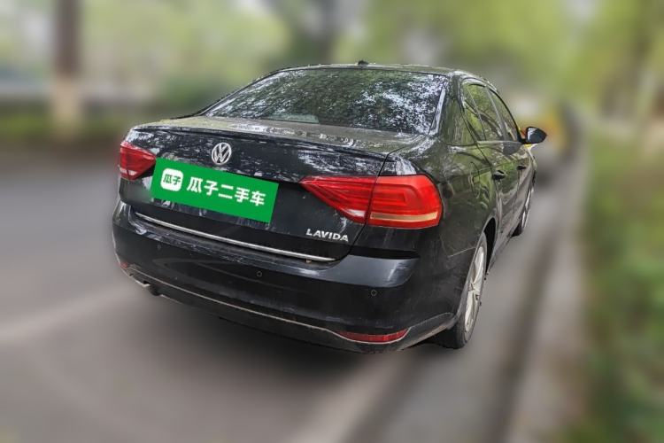 Used Volkswagen Lavida 2017 1.6L Automatic Comfort Edition
