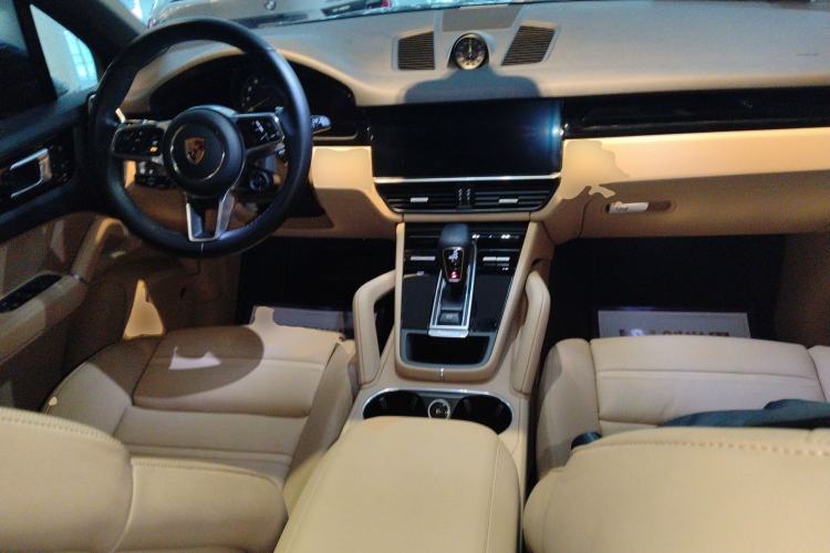 Used Porsche Cayenne E-Hybrid 2022 Cayenne E-Hybrid 2.0T Platinum Edition Center Console