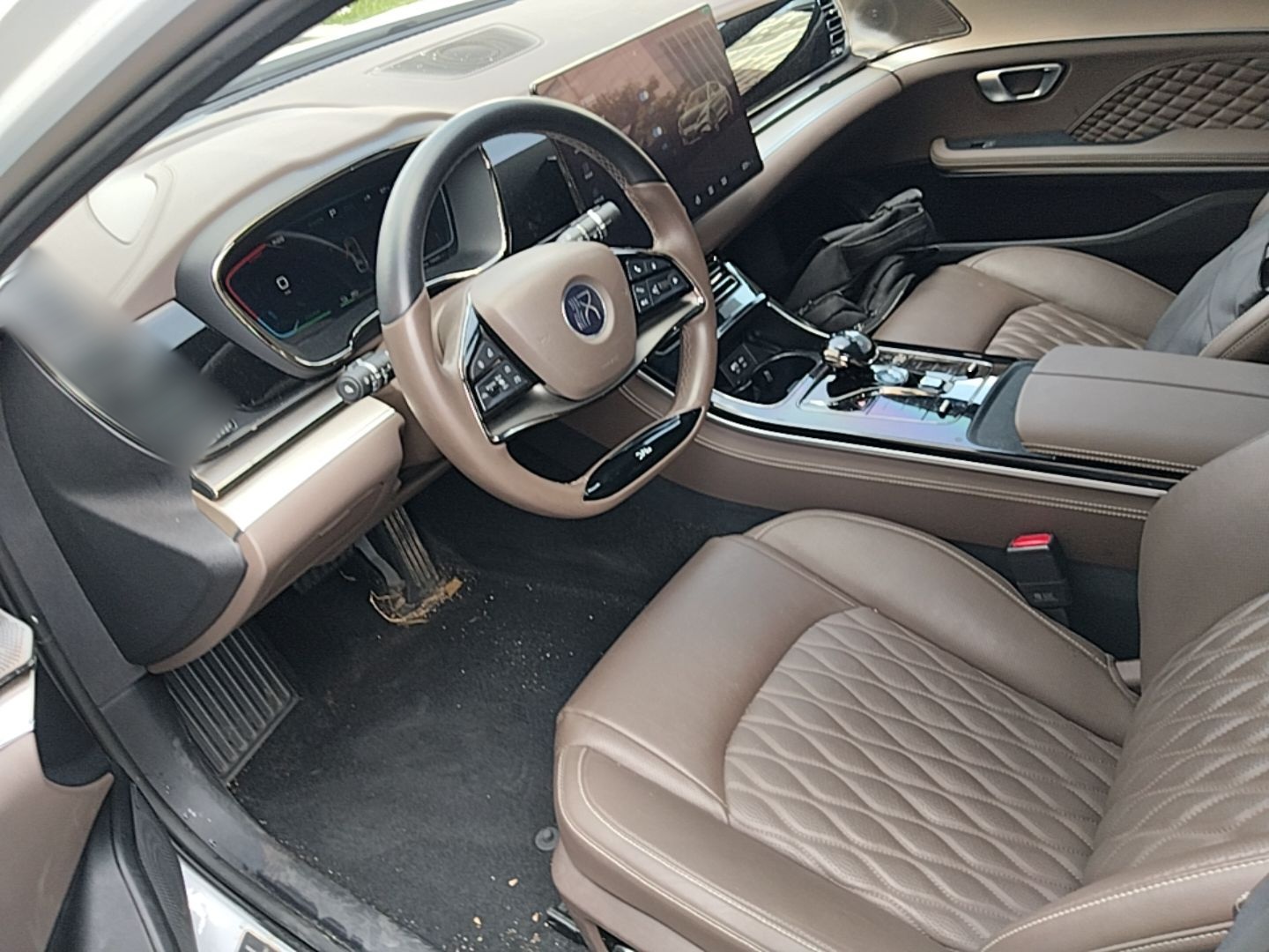 BYD Han 2023 EV Champion Edition 605KM Front-Drive Premium Model — снимка 17