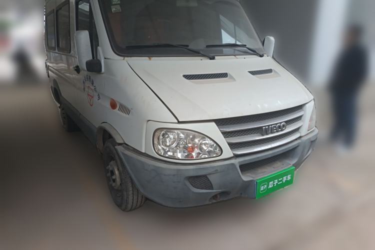 Used Iveco Power Daily 2013 2.5T-A37 Dual-Purpose Low-Roof Van
