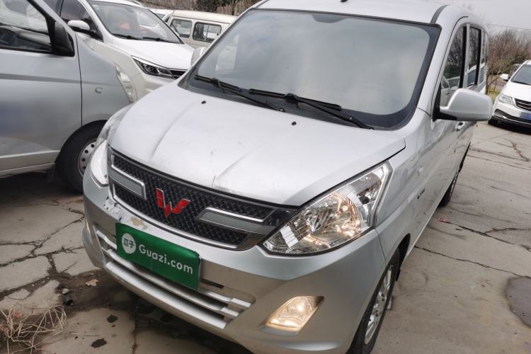 Used Wuling Rongguang V 2018 1.5L Standard Version
