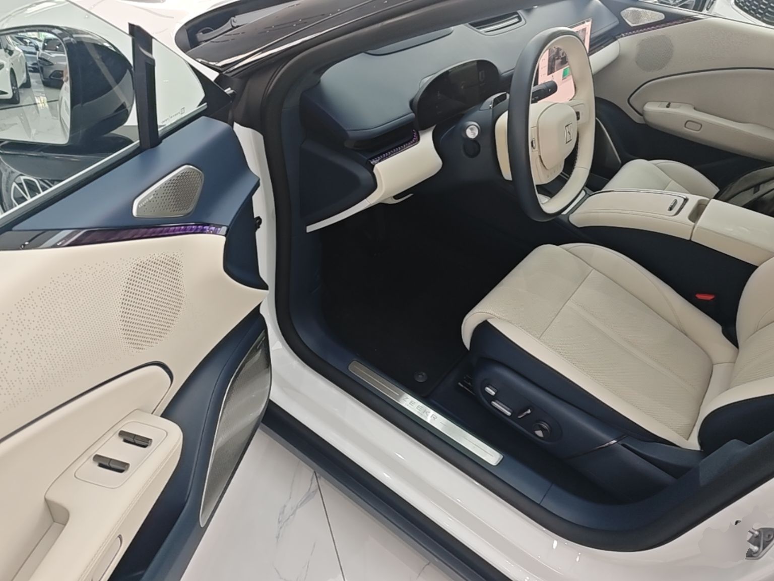 Zeekr 007 2025 Long-Range Rear-Wheel-Drive Intelligent Driving Version 100 kWh — снимка 18