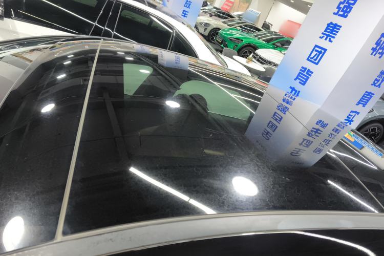 Used Mercedes-Benz E-Class New Energy 2024 E 350 e L Plug-in Hybrid Sedan Roof