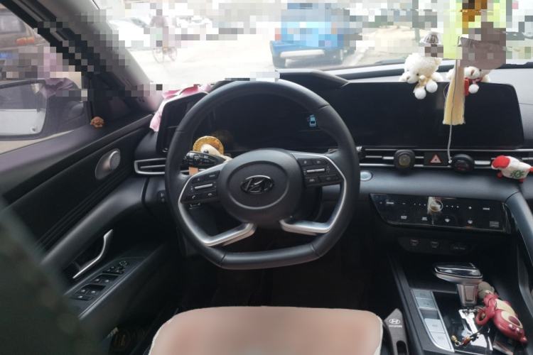 Used Hyundai Elantra 2022 1.5L CVT LUX Prestige Edition