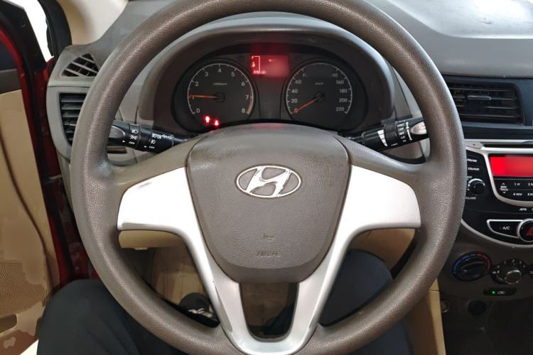 Used Hyundai Verna (older generation) 2010 Sedan 1.4L Manual Comfort GS