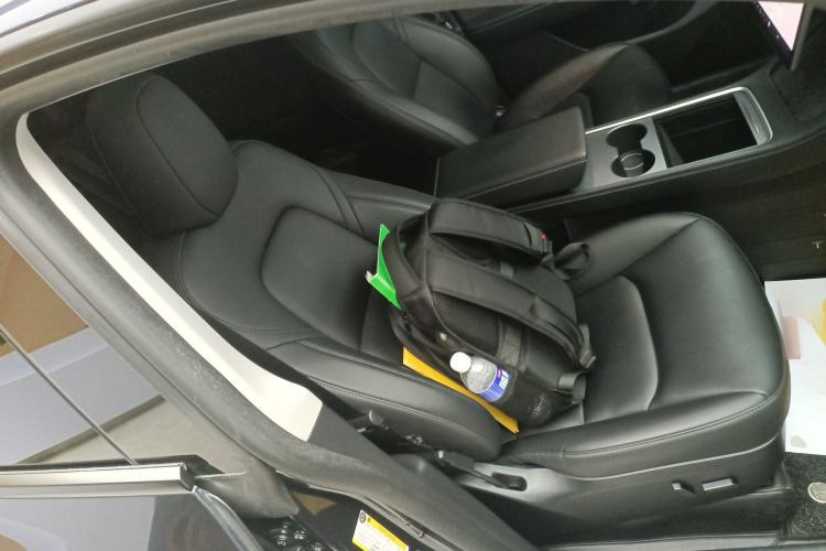 Used Tesla Model Y 2024 Rear-Wheel-Drive Version Right Front Seat