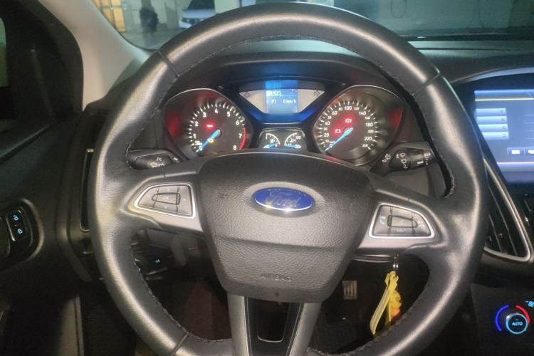 Used Ford Focus 2015 Sedan 1.6L Automatic Trend Model Steering Wheel