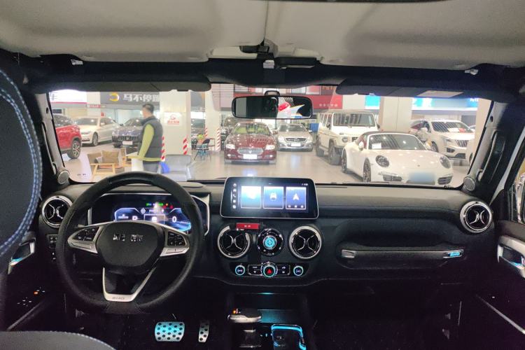 Used BAIC Off-Road BJ40 2023 2.0D Automatic Four-Wheel Drive Blade Hero Edition Adventurer Type