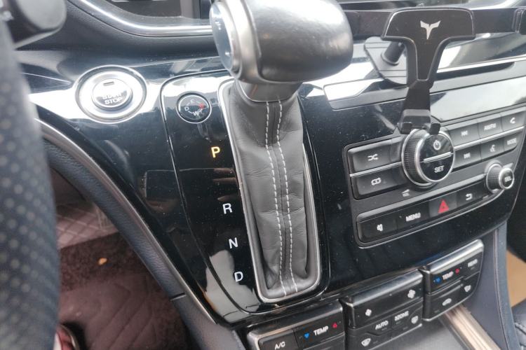 Used GAC Trumpchi M8 2020 Flagship Model 390T Deluxe Edition Gear Lever