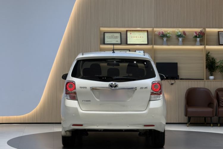 Used Toyota Verso 2014 Starlight 180E CVT Elite Edition
