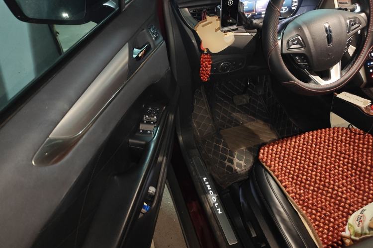 Used Lincoln MKC 2017 2.0T Two-Wheel Drive Deluxe Edition