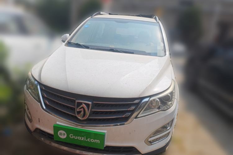 Used Baojun 560 2015 1.8L manual Comfort trim level