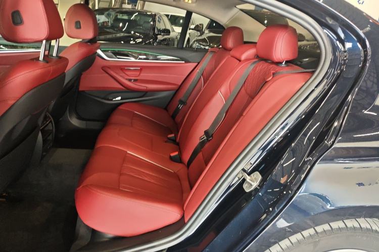 Used BMW 5 Series New Energy 2021 Updated 535Le Luxury Package Left Rear Seat