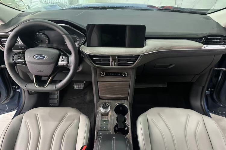 Used Ford Escape 2020 EcoBoost 245 Two-Wheel-Drive Comfort Edition Interior 3