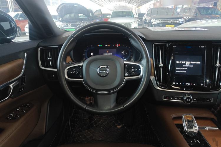Used Volvo S90 2022 B5 Zhiyi Luxury Edition
