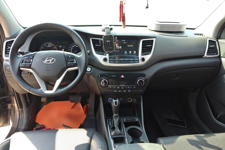 Used Hyundai Tucson 2015 1.6T Dual-Clutch Two-Wheel-Drive Smart Model