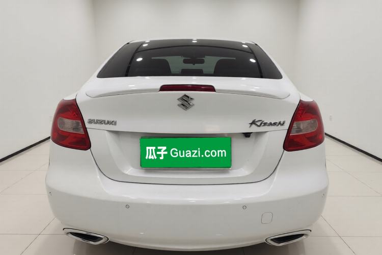 Used Suzuki Kizashi 2011 2.4L Two-Wheel Drive Luxury Navigation Edition
