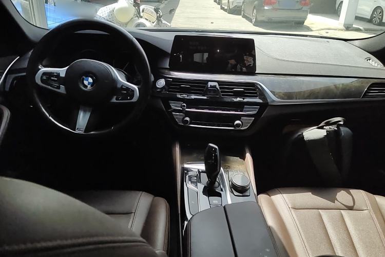 Used BMW 5 Series 2019 525Li M Sport Package
