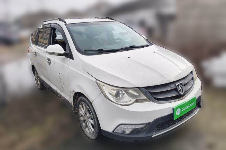Used Baojun 730 2014 1.5L manual Comfort ESP version 7 seats
