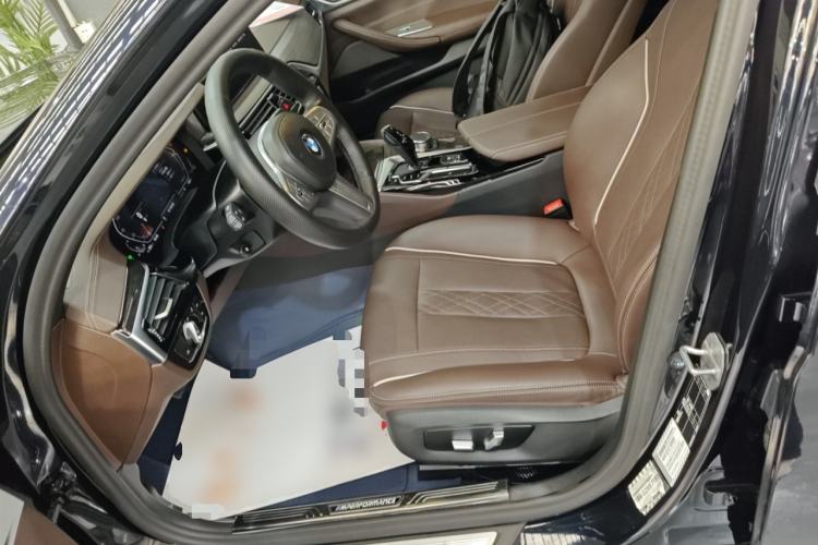 Used BMW 5 Series 2022 Second Facelift 525Li M Sport Package
