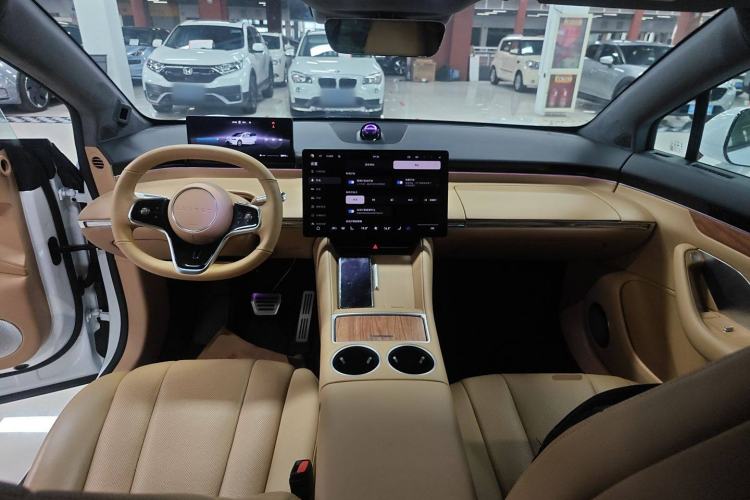 Used Hima Luxeed R7 2024 All-Electric 736 km Ultra
