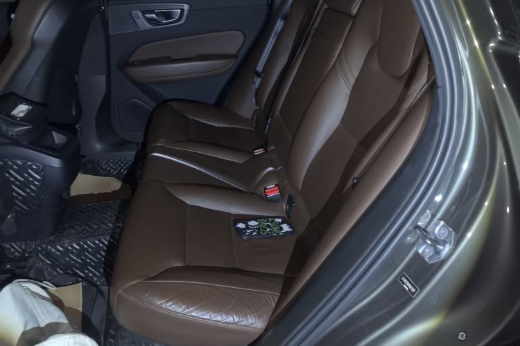 Used Volvo XC60 2021 T5 4x4 Smart Luxury Edition